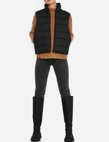 Vesta Noisy May, negru
