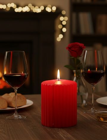 Lumanare decorativa ACTION, rosu