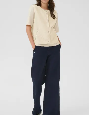 Vesta Part Two, ecru Alb