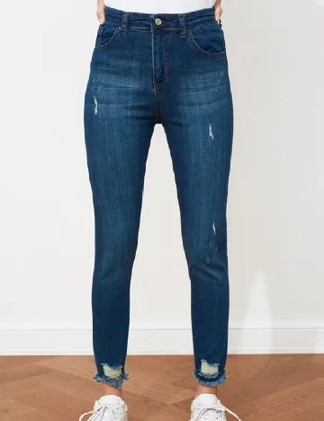 Blugi TRENDYOL, albastru Albastru