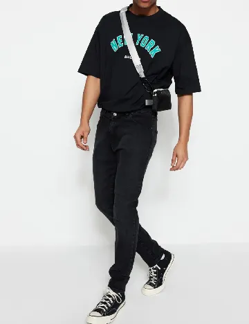 Blugi TRENDYOL, negru