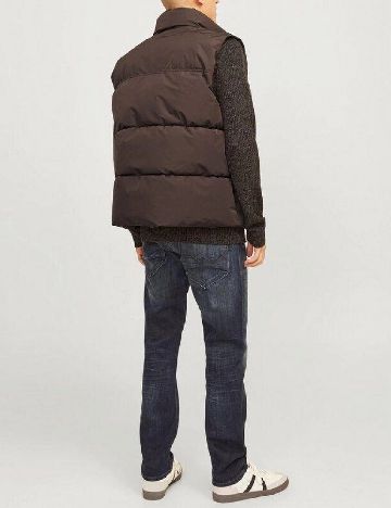 Vesta Jack&Jones, maro