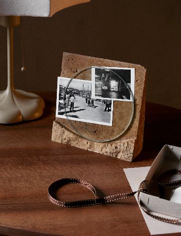 Rama foto Ferm Living, maro