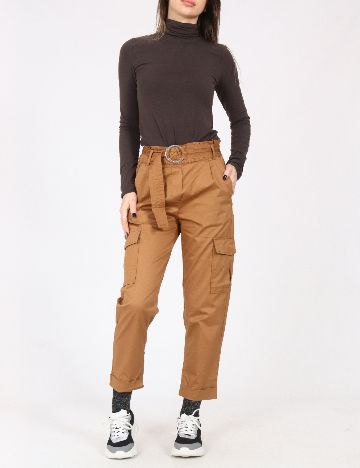 Pantaloni Bershka, maro
