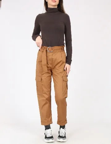 Pantaloni Bershka, maro