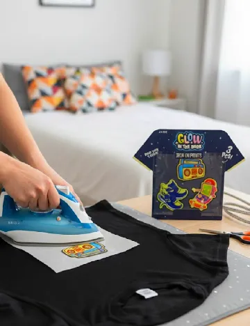 Stickere termoadezive 3 bucati AVEC, mix culori