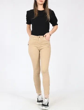 Pantaloni Bershka, maro