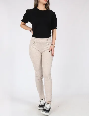 Pantaloni Bershka, crem