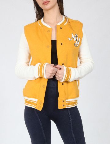 Jacheta Bershka, mustar