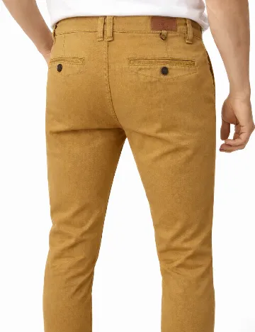 Pantaloni Bershka, mustar