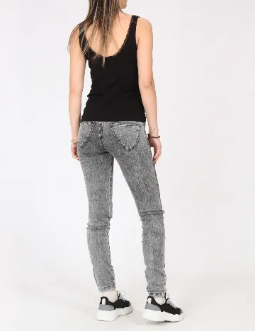 Pantaloni Bershka, gri