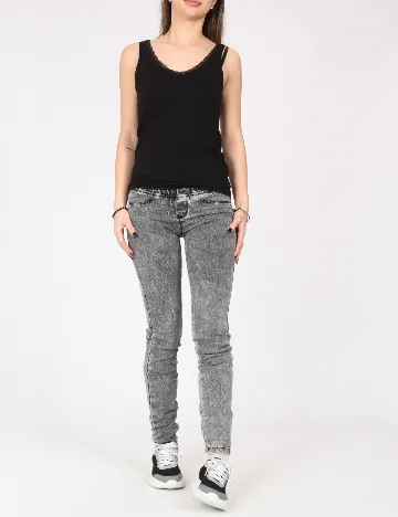 Pantaloni Bershka, gri