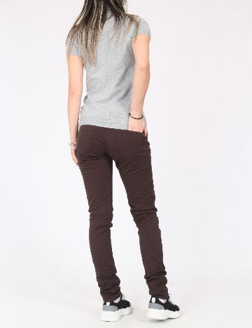 Pantaloni Bershka, maro