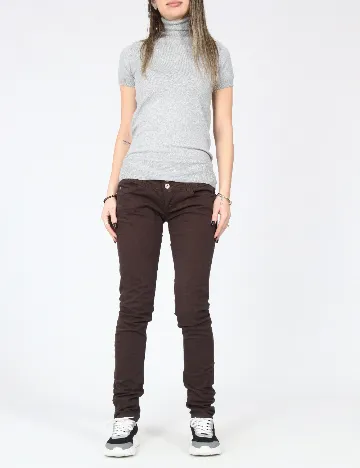 Pantaloni Bershka, maro