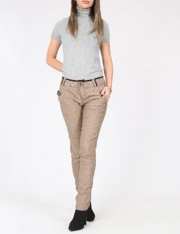 Pantaloni Bershka, maro