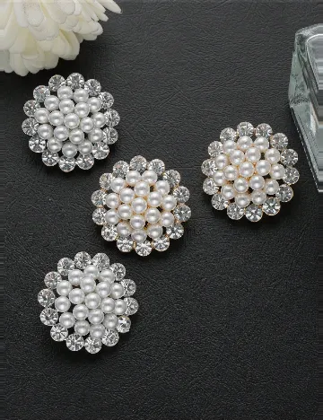 Set nasturi 4 bucati SHEIN, alb/argintiu