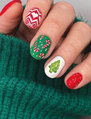 Set unghii false SHEIN, mix culori