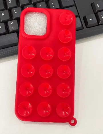 Husa iPhone 12 cu ventuze SHEIN, rosu