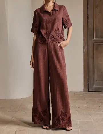 Compleu Anewsta, maro