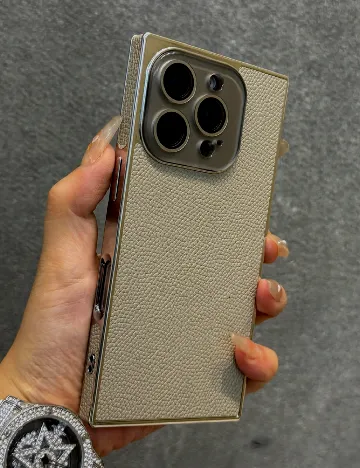 Husa iPhone 16 Pro SHEIN, bej