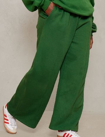 Pantaloni PrettyLittleThing Plus Size, verde