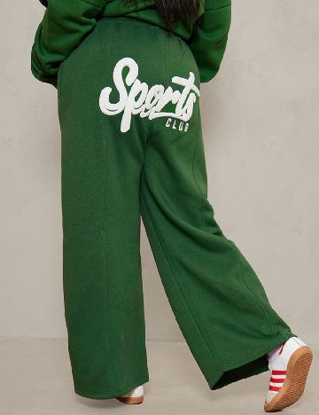 Pantaloni PrettyLittleThing Plus Size, verde