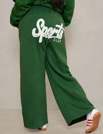 Pantaloni PrettyLittleThing Plus Size, verde