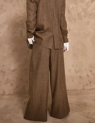 Pantaloni PrettyLittleThing, maro