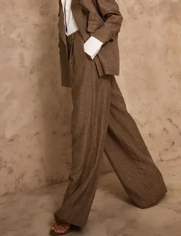 Pantaloni PrettyLittleThing, maro