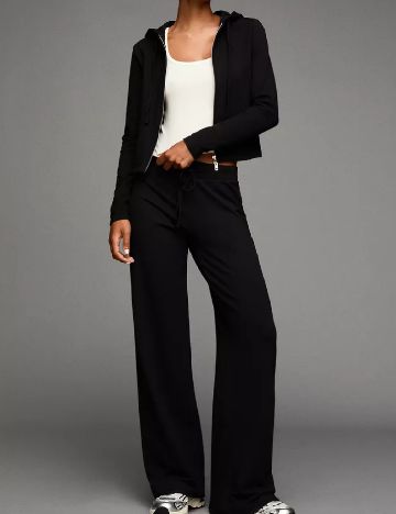 Pantaloni Bershka, negru