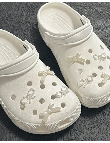 Set charmuri pentru saboti 8 bucati SHEIN, alb