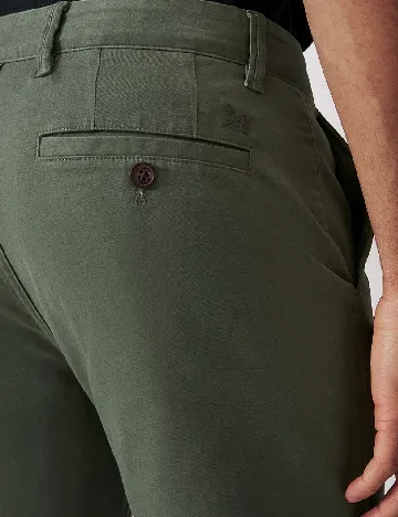 Pantaloni Crew Clothing Company, verde