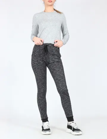 Pantaloni Bershka, gri