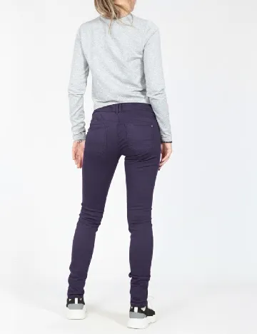 Blugi Bershka, bleumarin