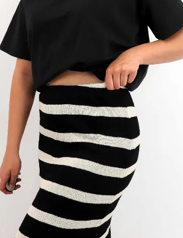 Fusta Object, crem/negru