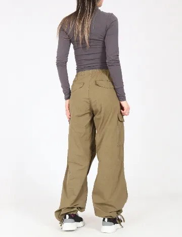 Pantaloni Pull&Bear, verde