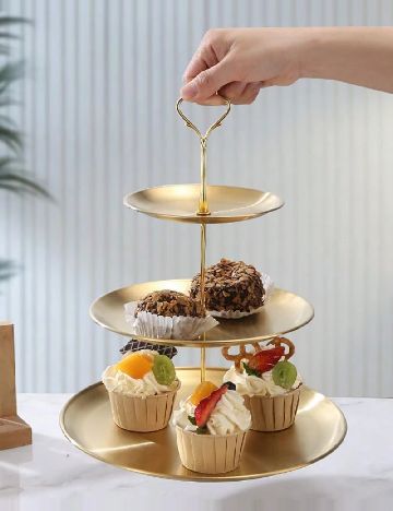 Platou etajat SHEIN, auriu