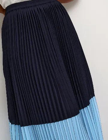 Fusta Cream, bleumarin