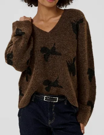 Pulover Culture, maro