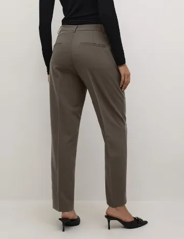 Pantaloni Kaffe, maro