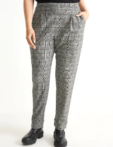 Pantaloni C&A Plus Size, gri