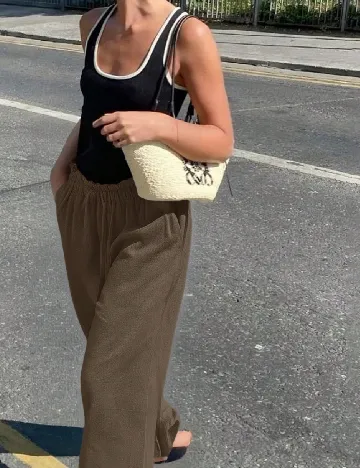 Pantaloni SHEIN, maro