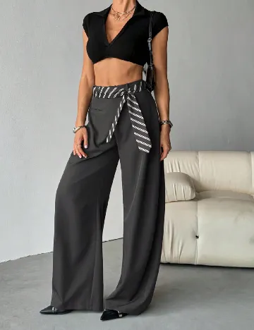 Pantaloni SHEIN, gri inchis