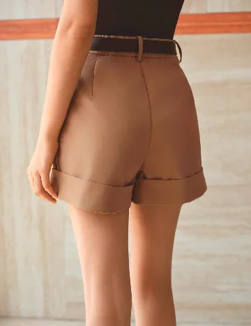 Pantaloni scurti MOTF, maro