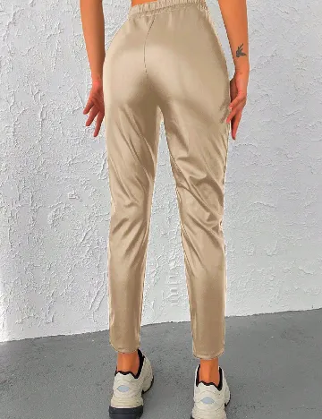 Pantaloni SHEIN, crem