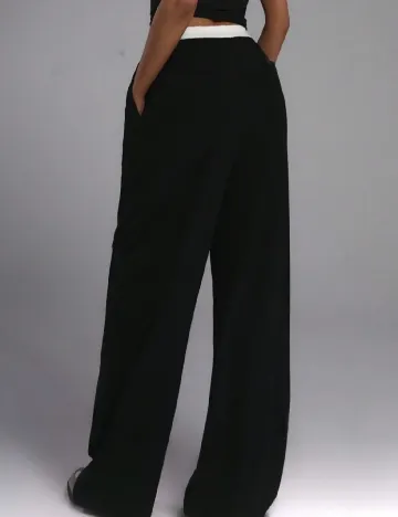 Pantaloni SHEIN, negru