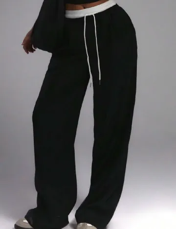 Pantaloni SHEIN, negru