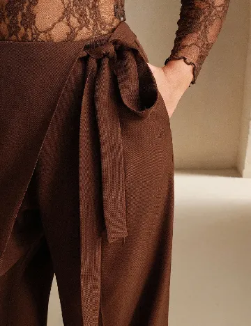 Pantaloni Anewsta Curve, maro