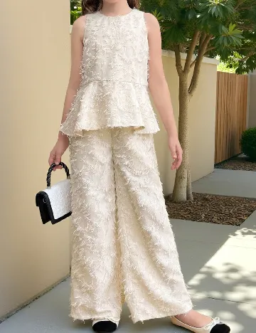 Compleu Shein Kids, crem