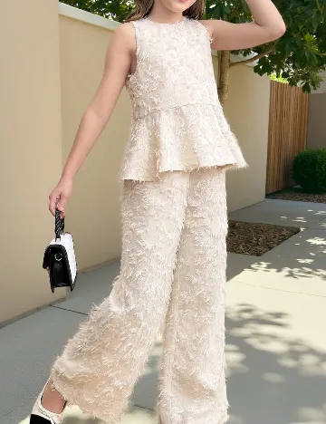 Compleu Shein Kids, crem